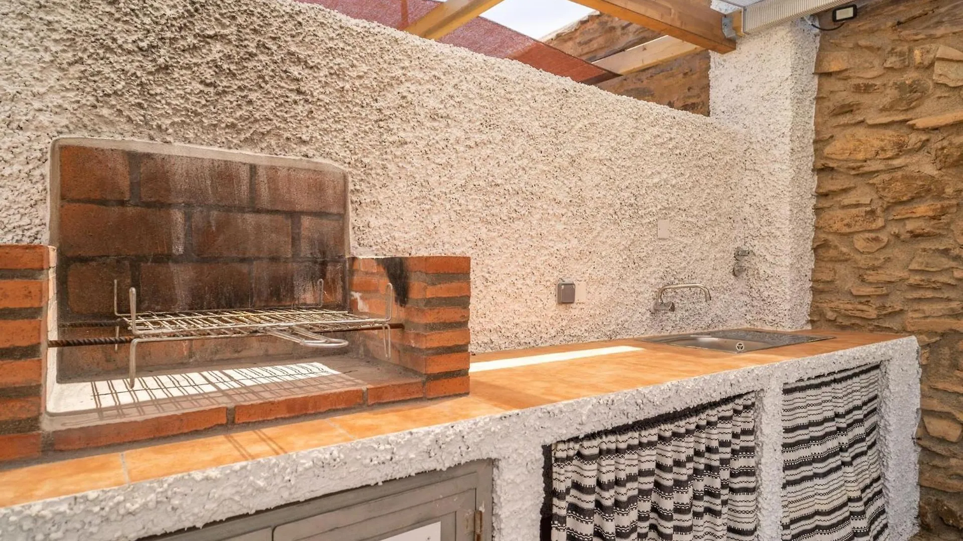 Complejo Two Houses With Private Pool And Chillout Las Hoyas del Barranco 0*,  Spain